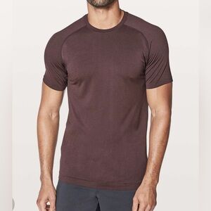 lululemon athletica metal tech vent short sleeve burgundy t shirt Ironman L